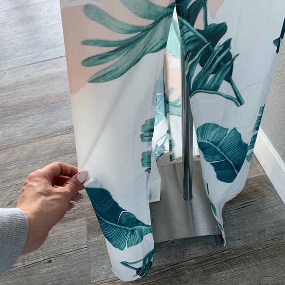 Latiste Palm Maxi Dress - Picture 5 of 8